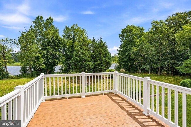 Building Photo - 53 Overlook Dr