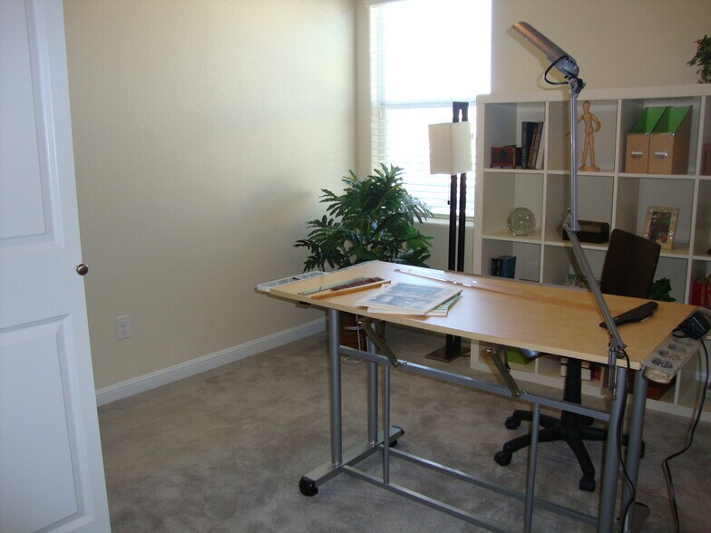 Building Photo - 426 Shadow Point