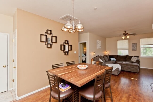 Building Photo - 2485 Fountainhead Blvd