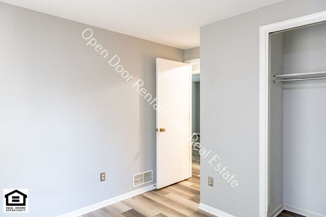 Building Photo - 7726 Tipperary Trail