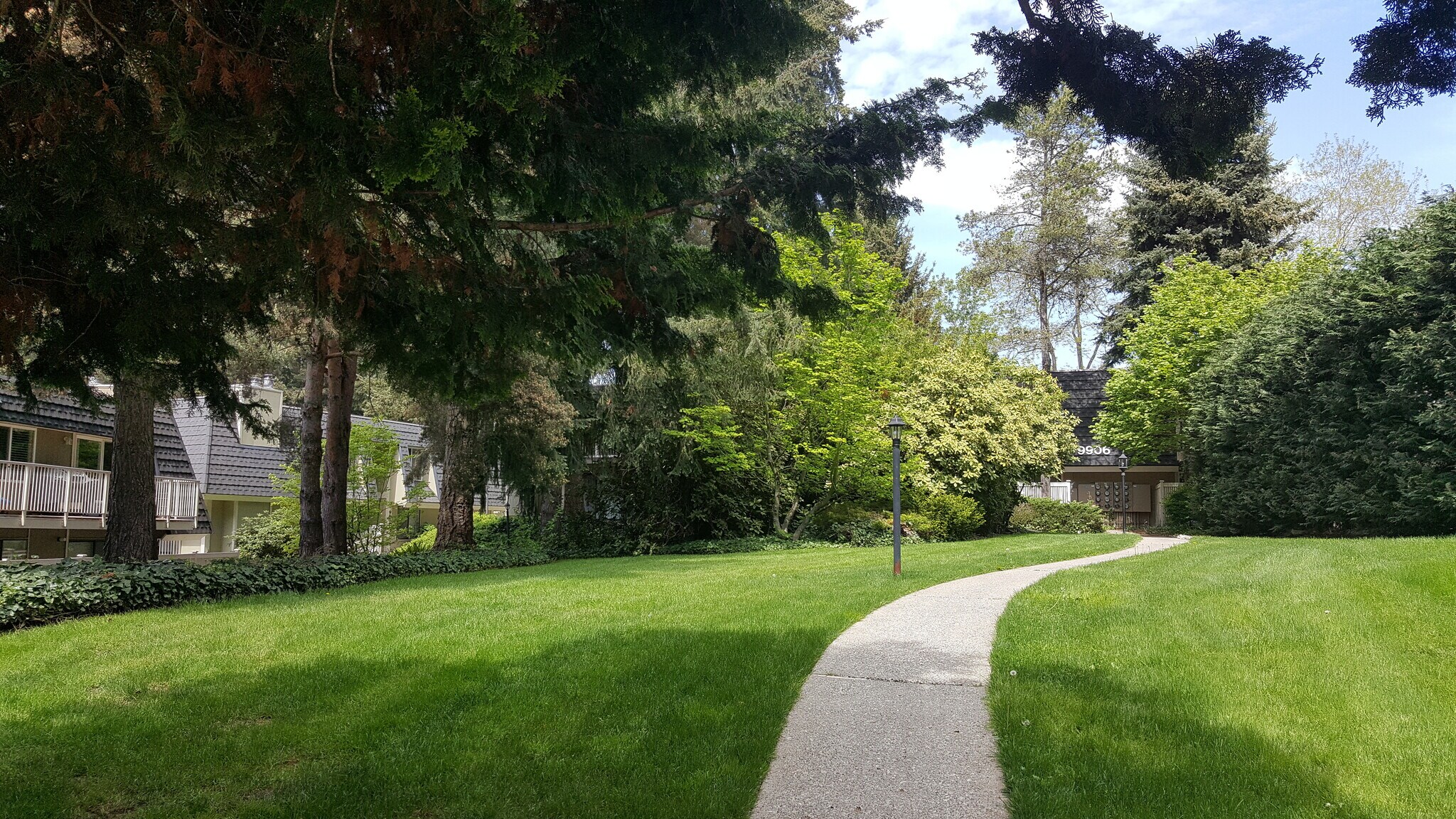 Building Photo - 9906 NE 124th St