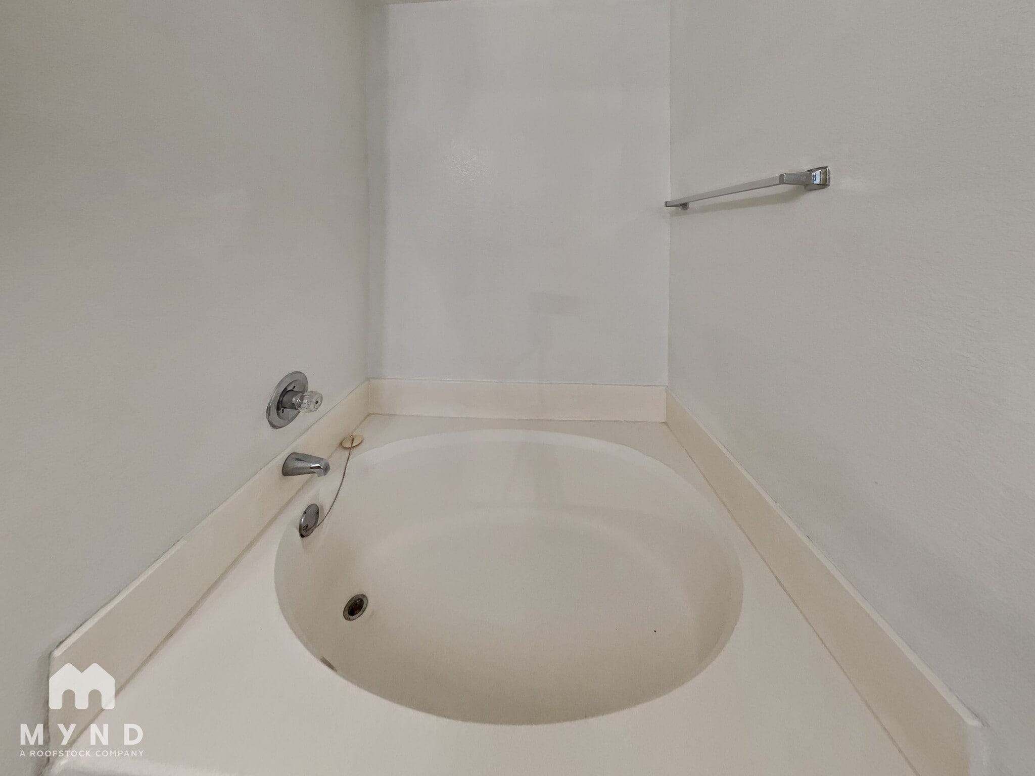 Building Photo - 327 W Little Creek Rd