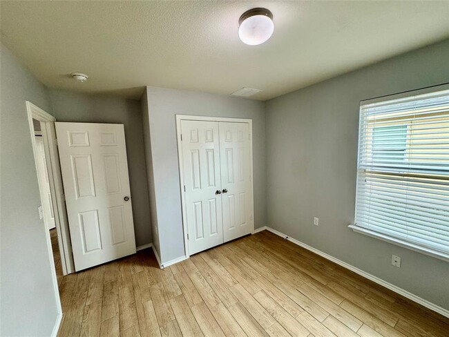 Building Photo - 5816 Knoll Pines Pass