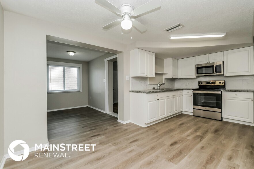 Building Photo - 5528 Daisy Dr