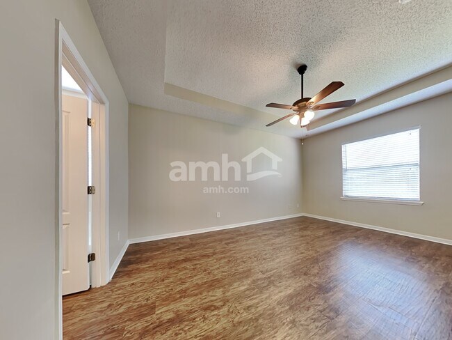 Building Photo - 3634 Meadowgreen Ln