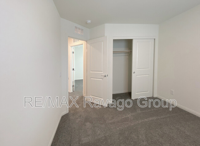 Building Photo - 9920 S Ullom Dr