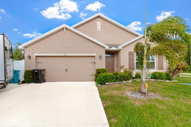 Primary Photo - 1401 SW Bargello Ave