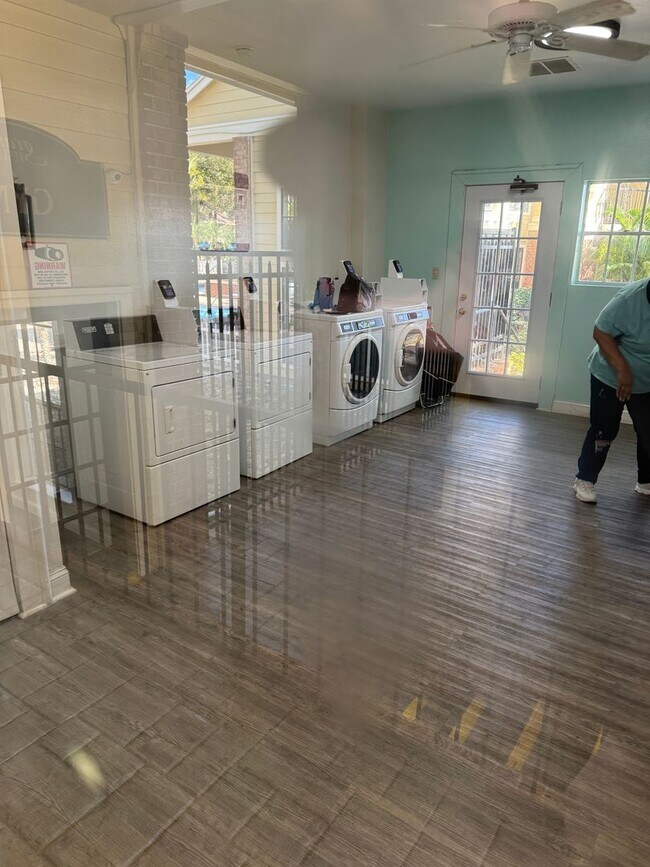 Building Photo - For Rent: 1 Bedroom, 1 Bath in a gated community near Dale Mabry and Waters Ave!