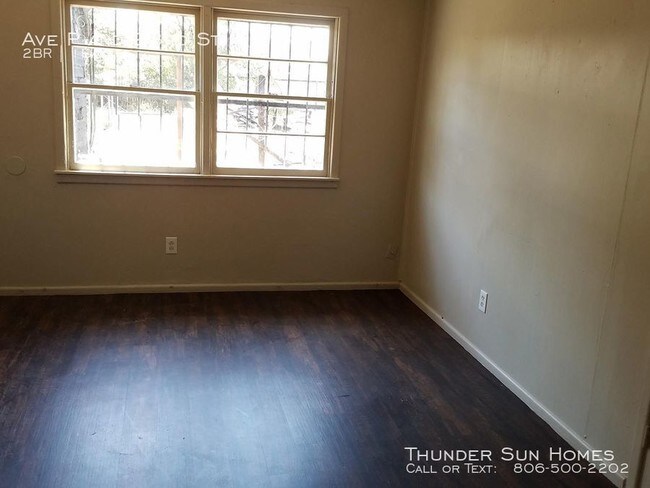 Building Photo - 1610 23rd St - 2 beds, 1 full bath