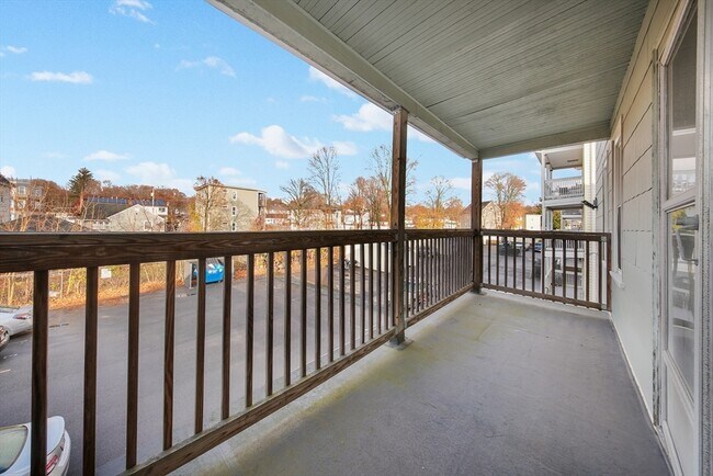 Building Photo - 16 Bellevue Ave