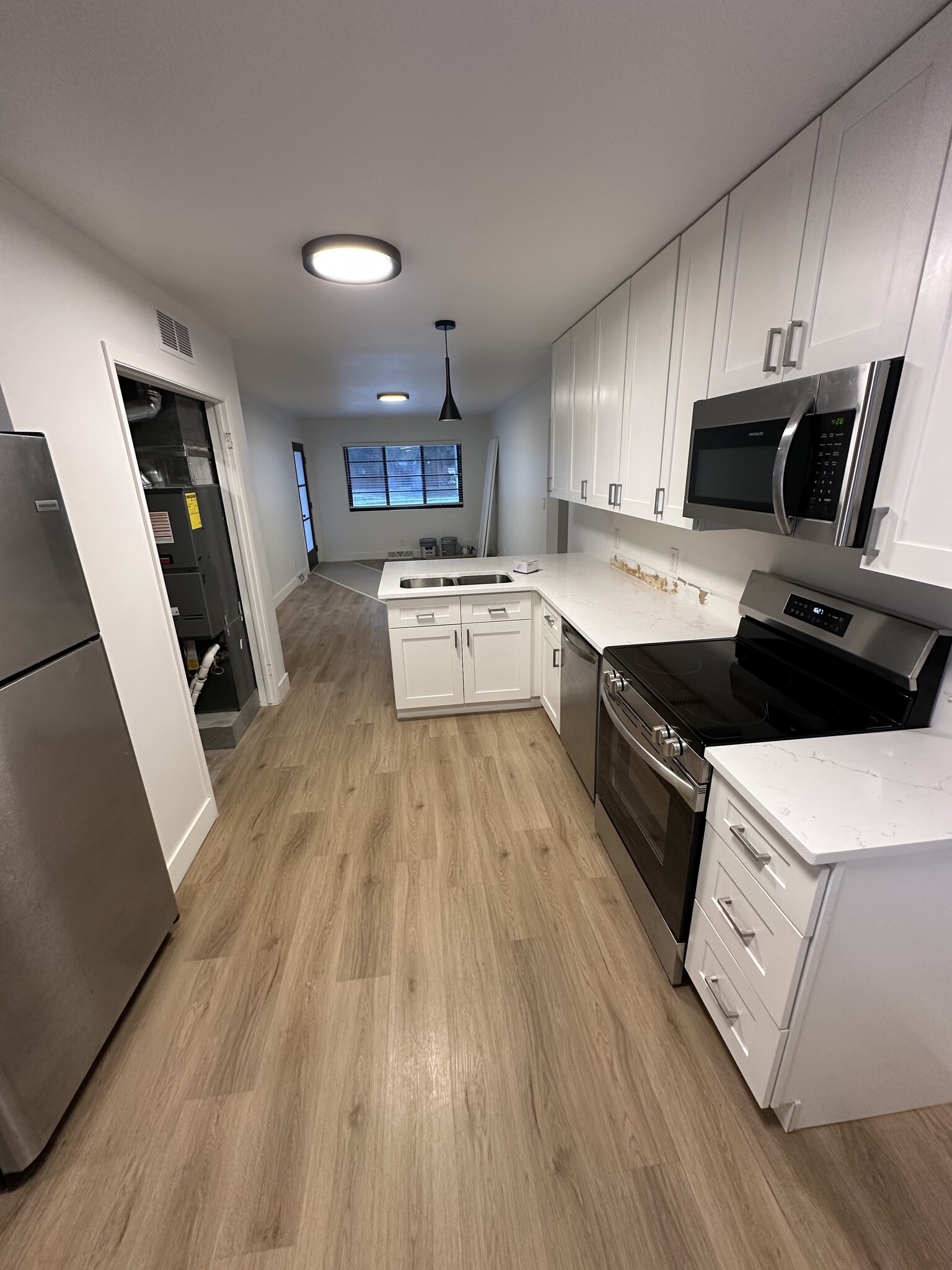 Building Photo - 1108 Constitution Ave