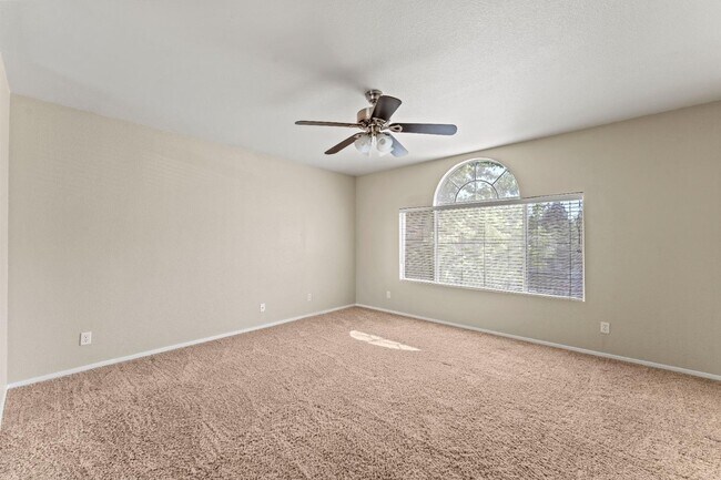 Building Photo - 26 Bridgeford Ct