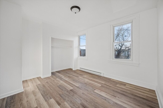 Building Photo - 402 N 59th St