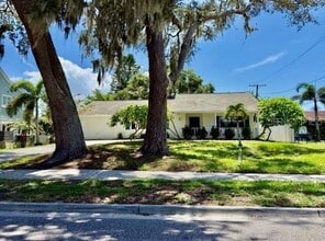 Building Photo - 217 S Spring Blvd