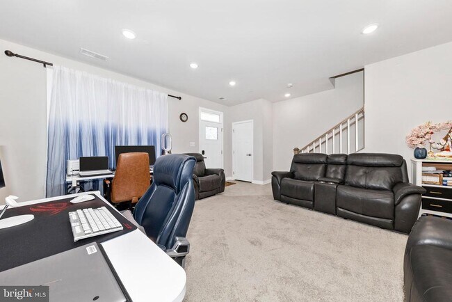 Building Photo - 6110 Stonecat Ct