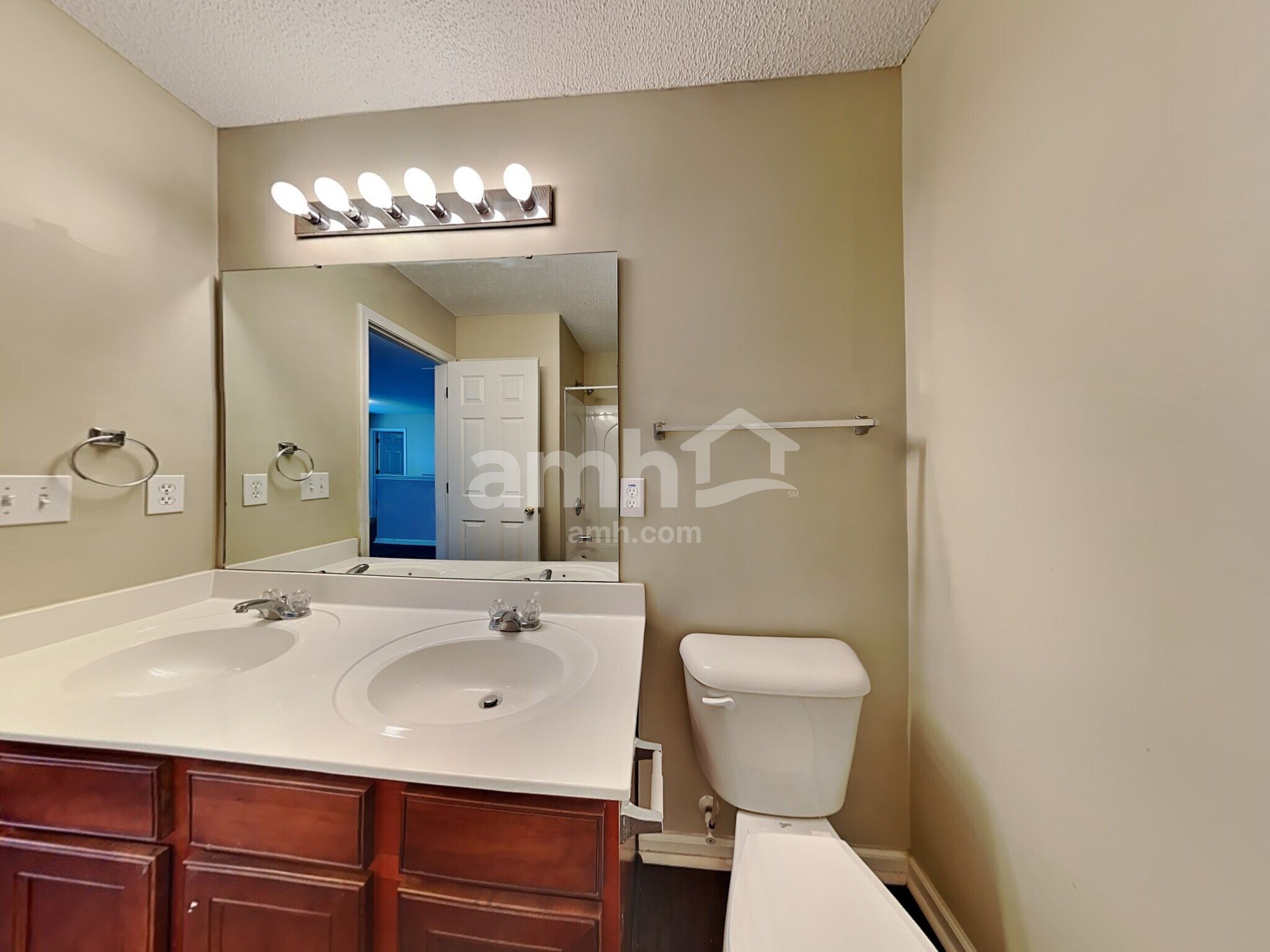 Building Photo - 5117 Torrey Ln