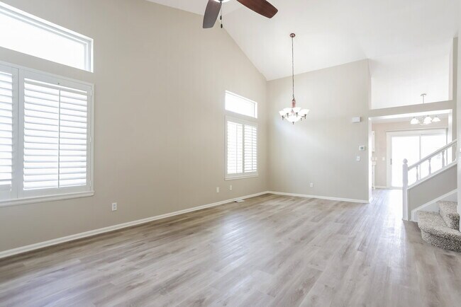 Building Photo - 19273 E Molly Ave