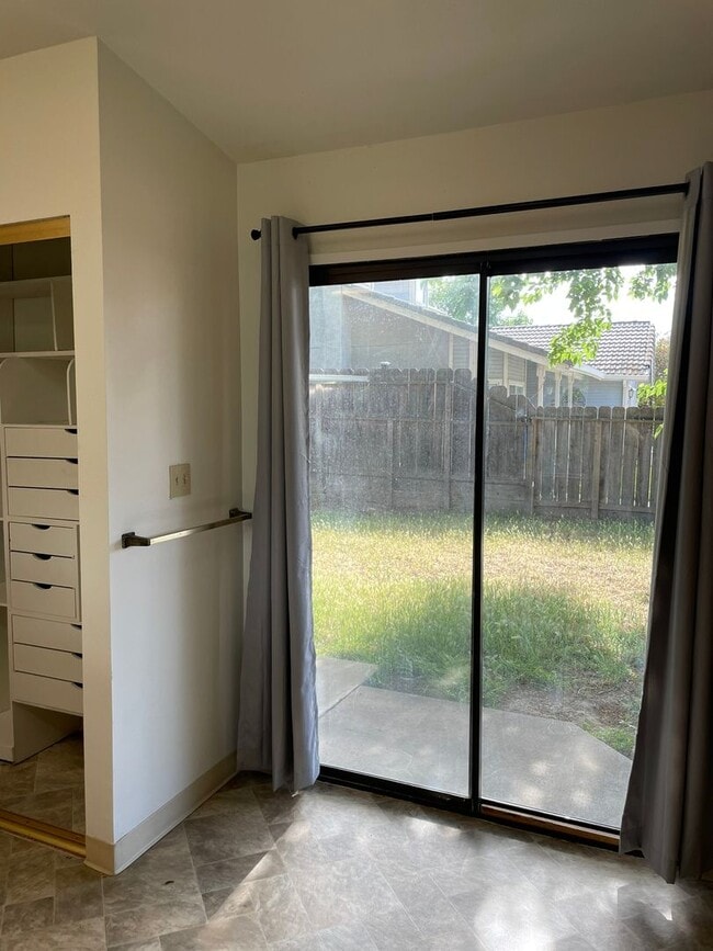 Building Photo - Charming 4-Bedroom, 2-Bathroom Home – Your Perfect Summer Move-In!