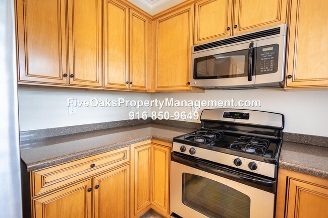 Building Photo - 758 Shasta Oaks Ct