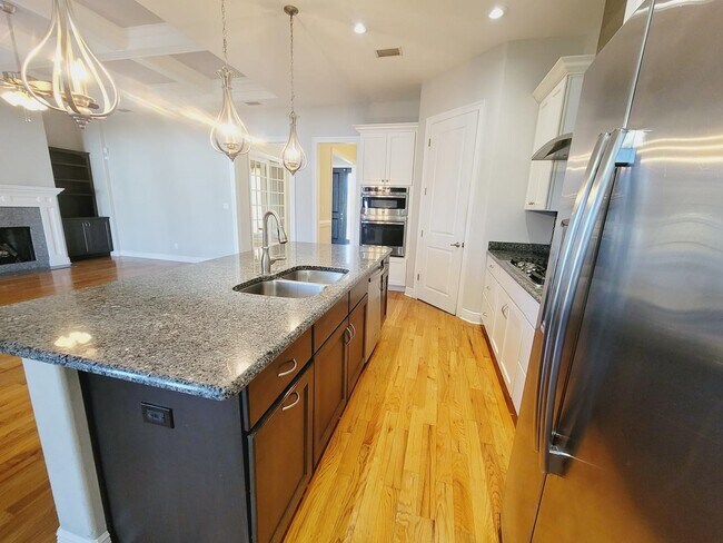 Building Photo - 2508 Goldenrod Wy