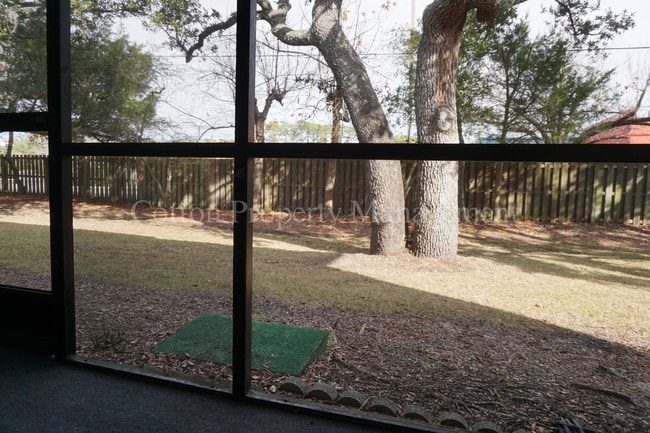 Building Photo - 4413 Holly Tree Rd