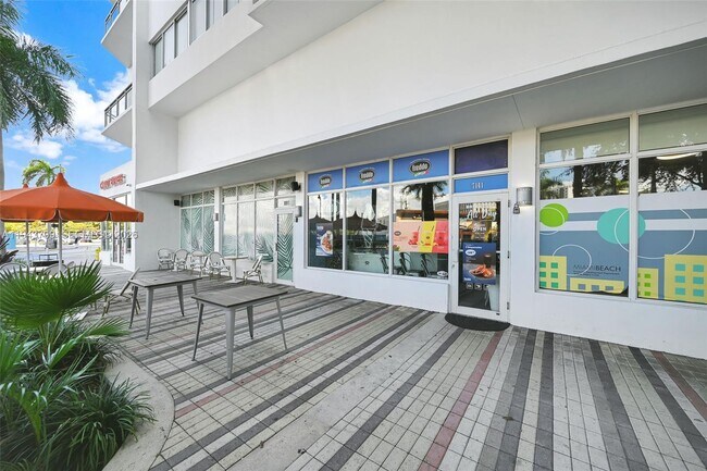 Building Photo - 7135 Collins Ave