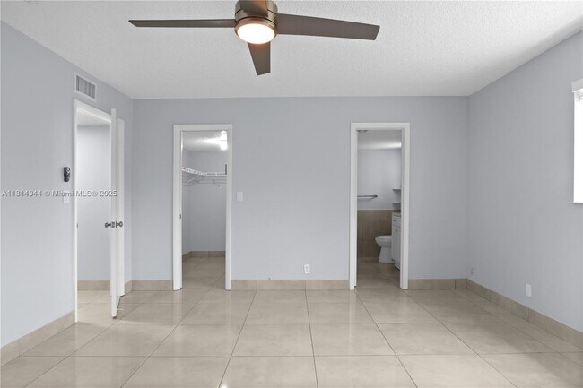 Building Photo - 4100 N 58th Ave