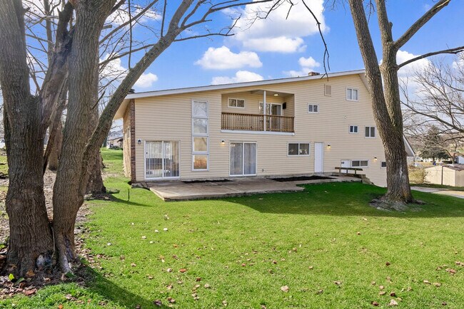 Building Photo - 3720 Greengrass Dr