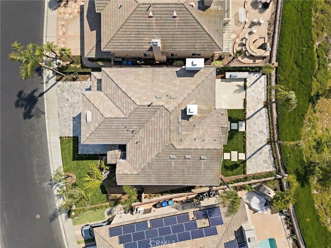 Building Photo - 22661 Sweetmeadow