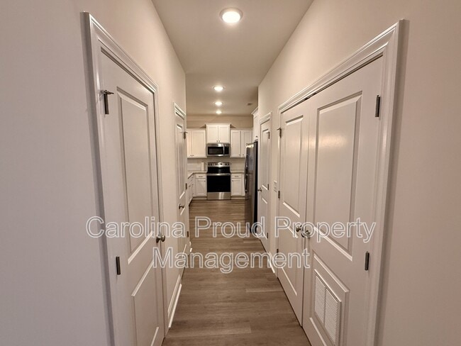 Building Photo - 1413 Dorset Dr