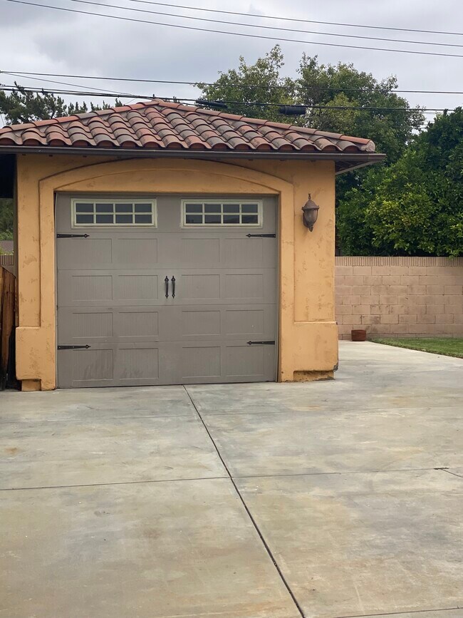One Car Garage w Storage - 652 S Hollenbeck Ave