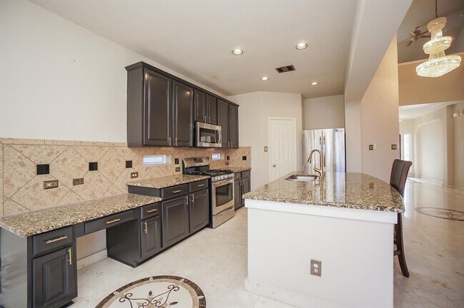 Building Photo - 20718 Sapphire Lake Rd