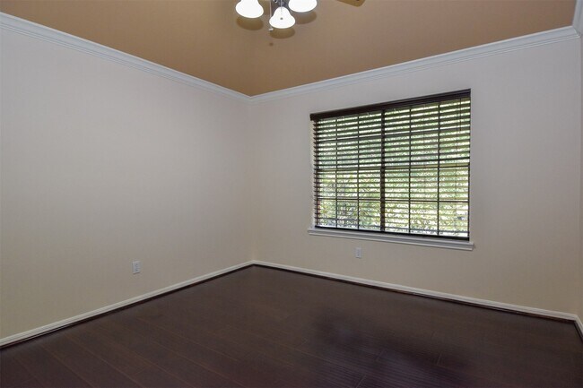 Building Photo - 314 Spencers Glen Dr