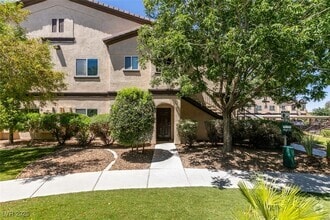 Building Photo - 2291 W Horizon Ridge Pkwy