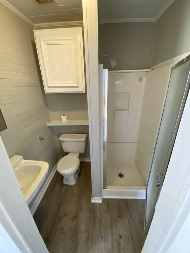 Building Photo - Charming & Efficient Living in the Heart of Houma