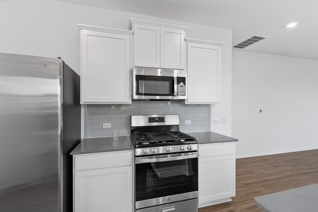 Building Photo - 7229 Spotted Leaf Wy