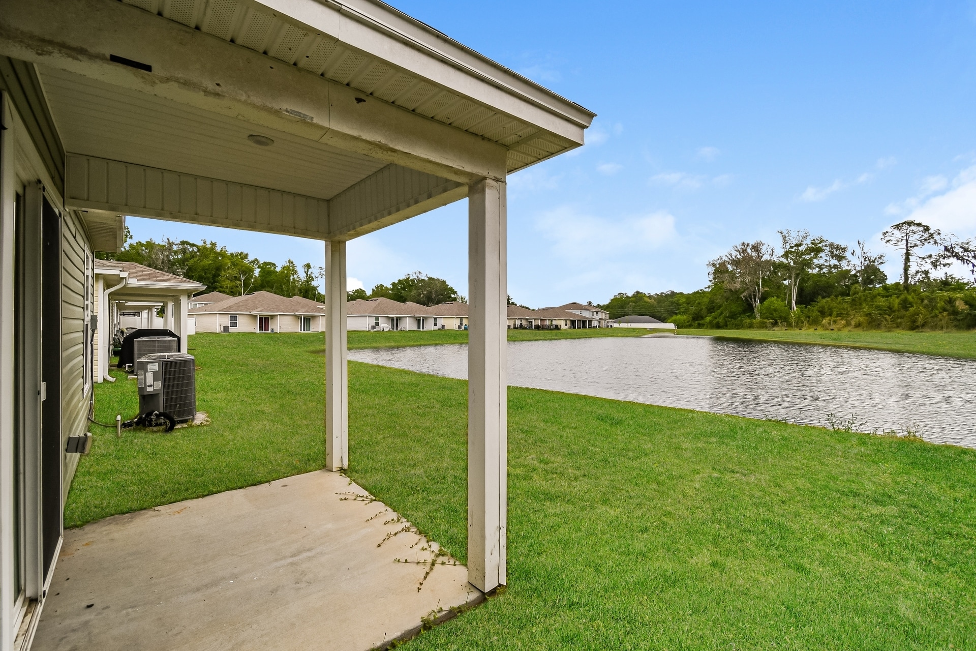 Building Photo - 45327 Red Brick Dr