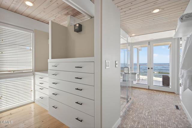 Building Photo - 5432 Rincon Beach Park Dr