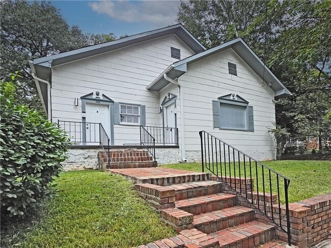 Primary Photo - 1111 Lawton Pl SW