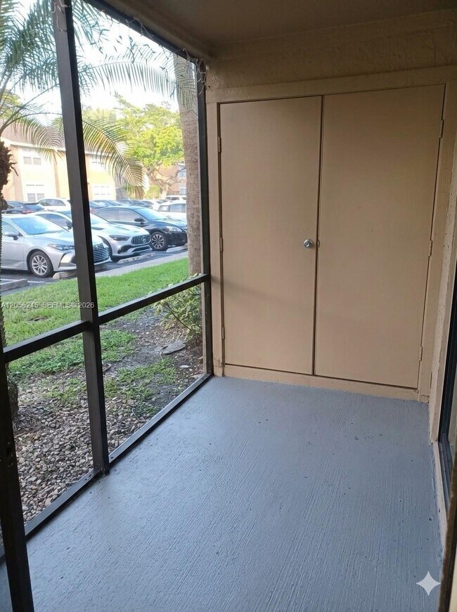Building Photo - 15599 SW 106th Ln