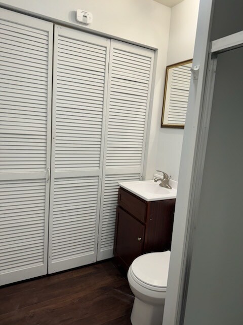 2nd bath - 3678 Dixie Dr