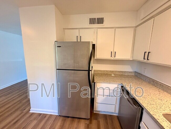 Building Photo - 1232 Grove Park Ln