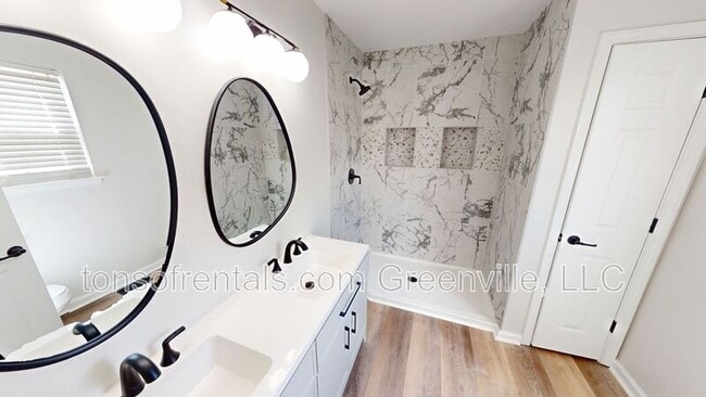 Building Photo - 407 Windy Meadow Way