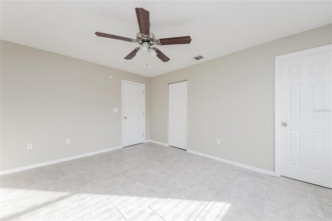 Building Photo - 607 Estrada Ln