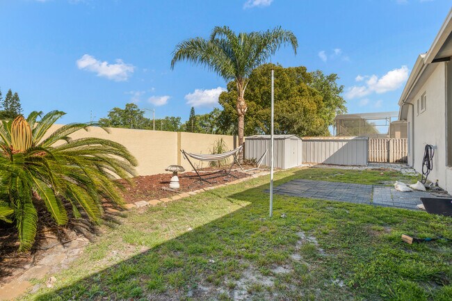 Building Photo - 2810 University Acres Dr
