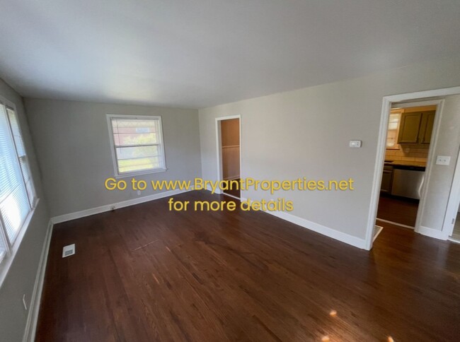 Building Photo - Nashville - Donelson Area - 2 Bedrooms 1-Bath