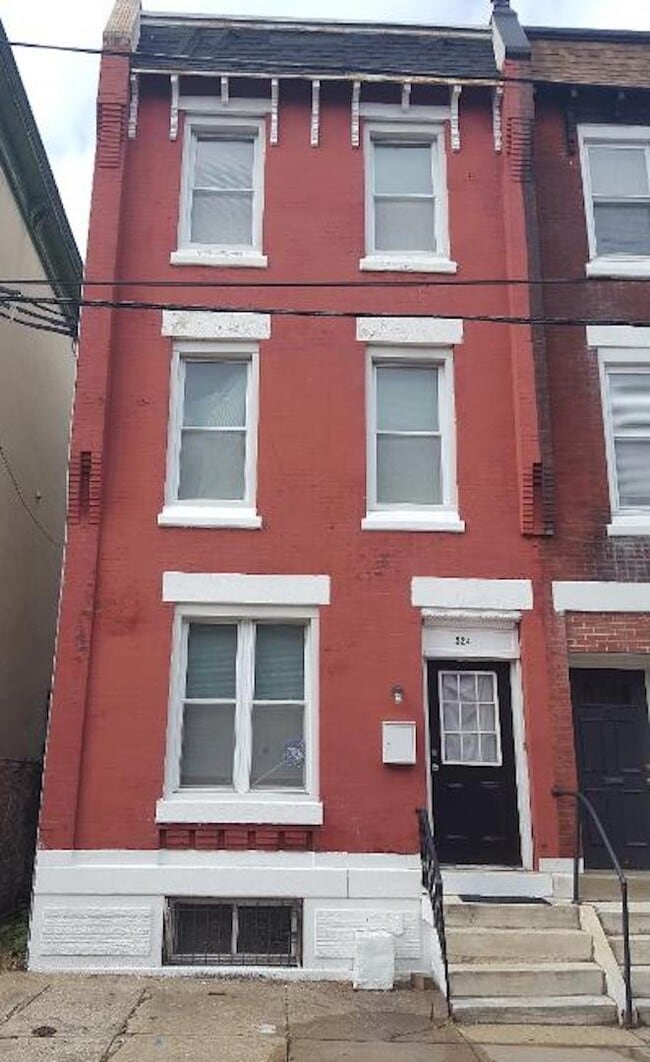 Building Photo - 524 N 33rd St