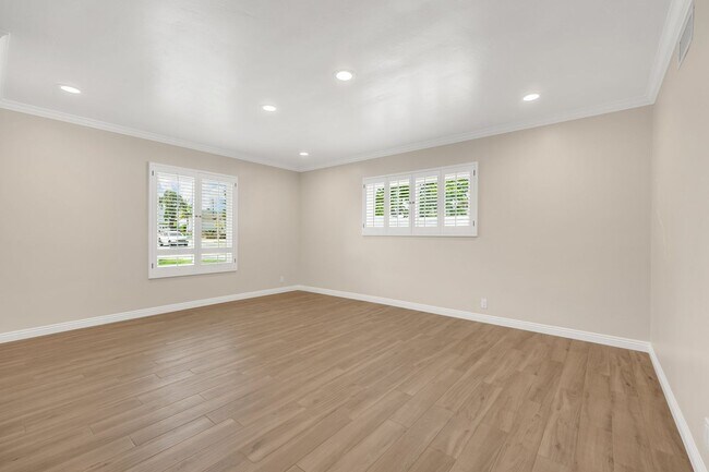 Building Photo - Charming La Habra Corner Lot Home.  4 Bedrooms & 2 Bath