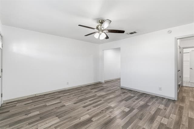 Building Photo - 224 E Lk St