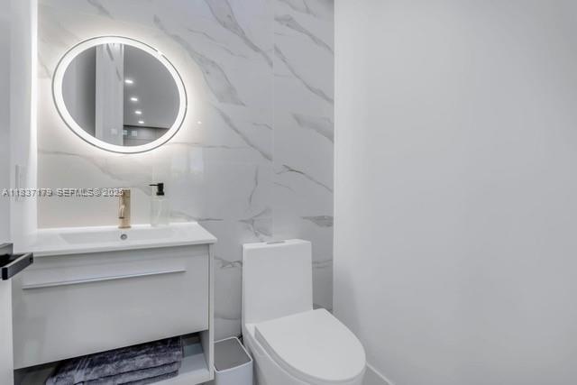 Building Photo - 1543 Bird Rd